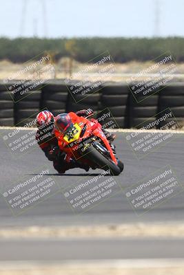 media/Jul-19-2025-TrackDaz (Sat) [[ff1509a44a]]/A Group/12pm (Turn 1)/